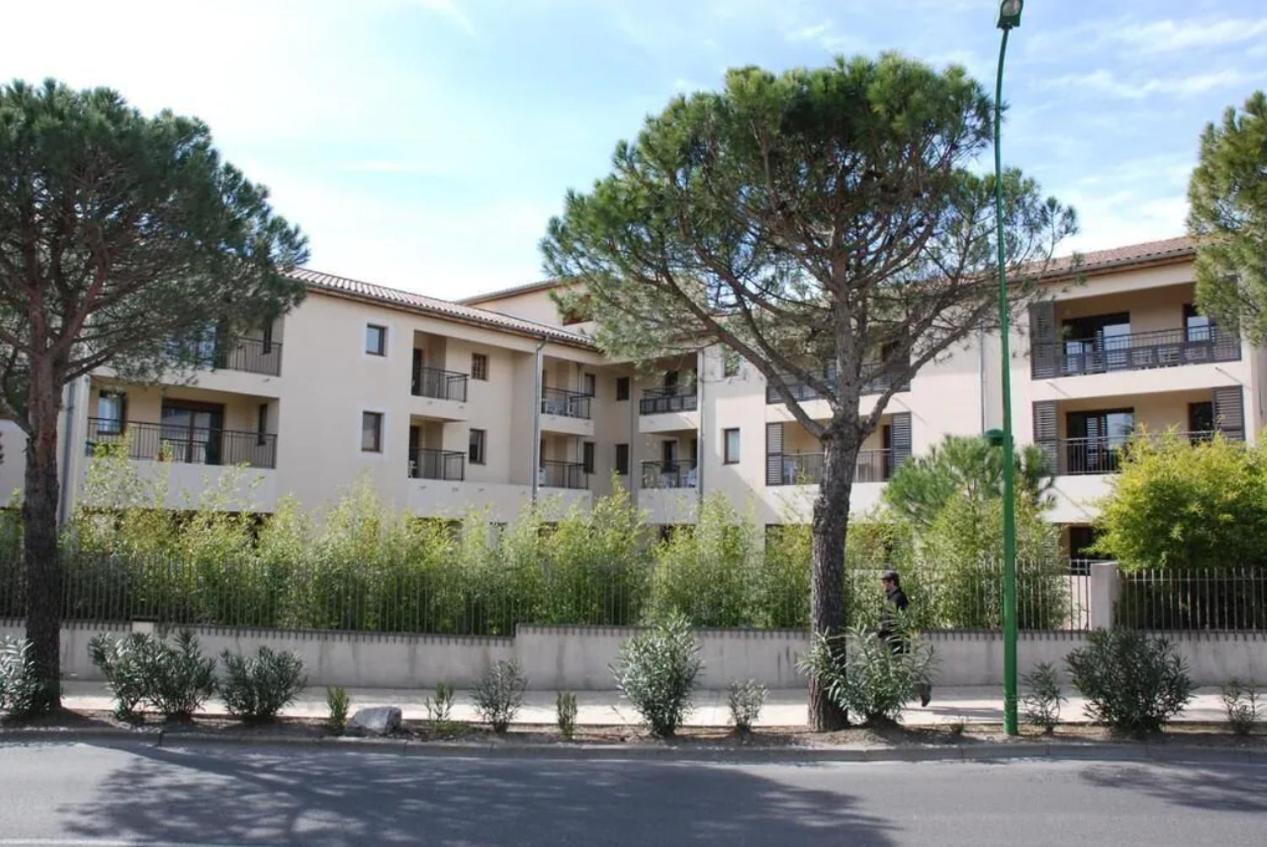 Superbe Appartement A Uzes Avec Place De Parking Luaran gambar